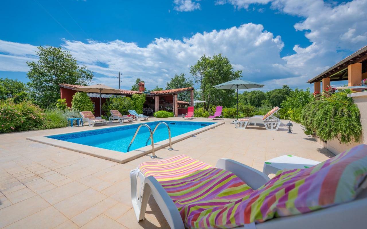 Вилла Hacienda Rosemary Muntic Экстерьер фото